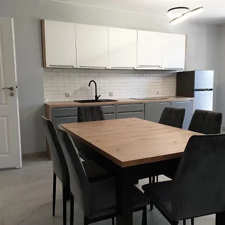 Apartamento Kornel 3 *